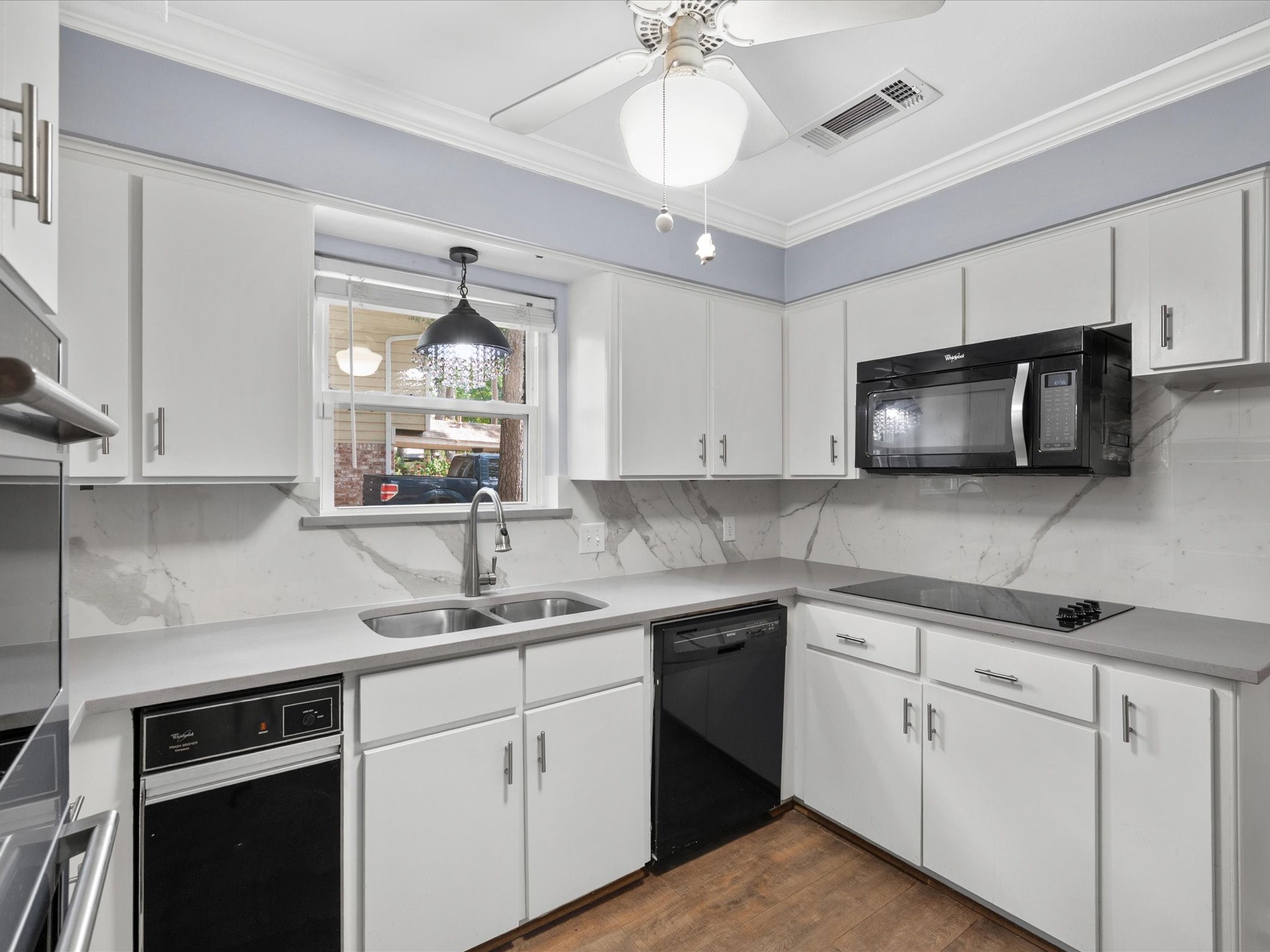 6515 Apple Valley Lane Property Photo 14