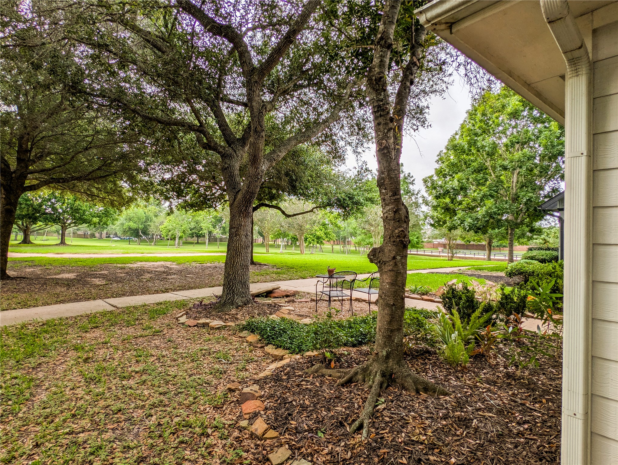 3922 Federal Lane Property Photo 4