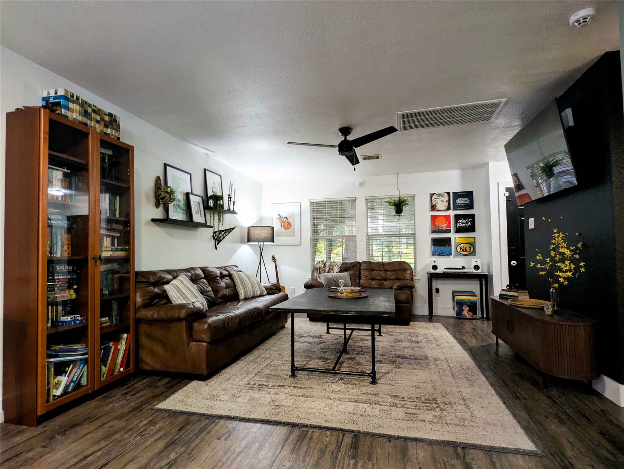 3922 Federal Lane Property Photo 8