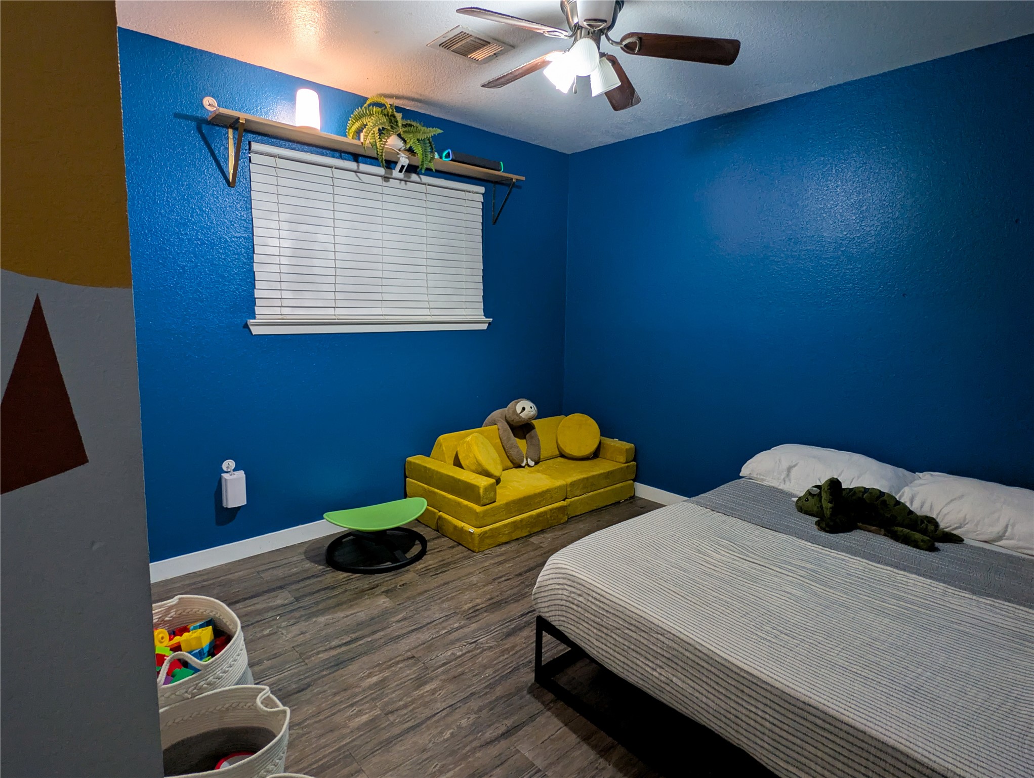 3922 Federal Lane Property Photo 11