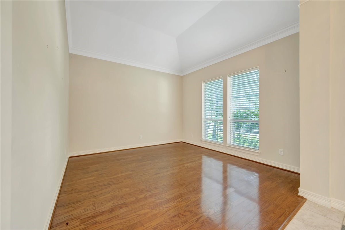 15511 Pinenut Bay Court Property Photo 5