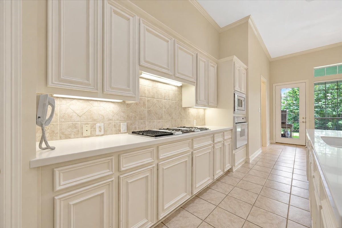 15511 Pinenut Bay Court Property Photo 21