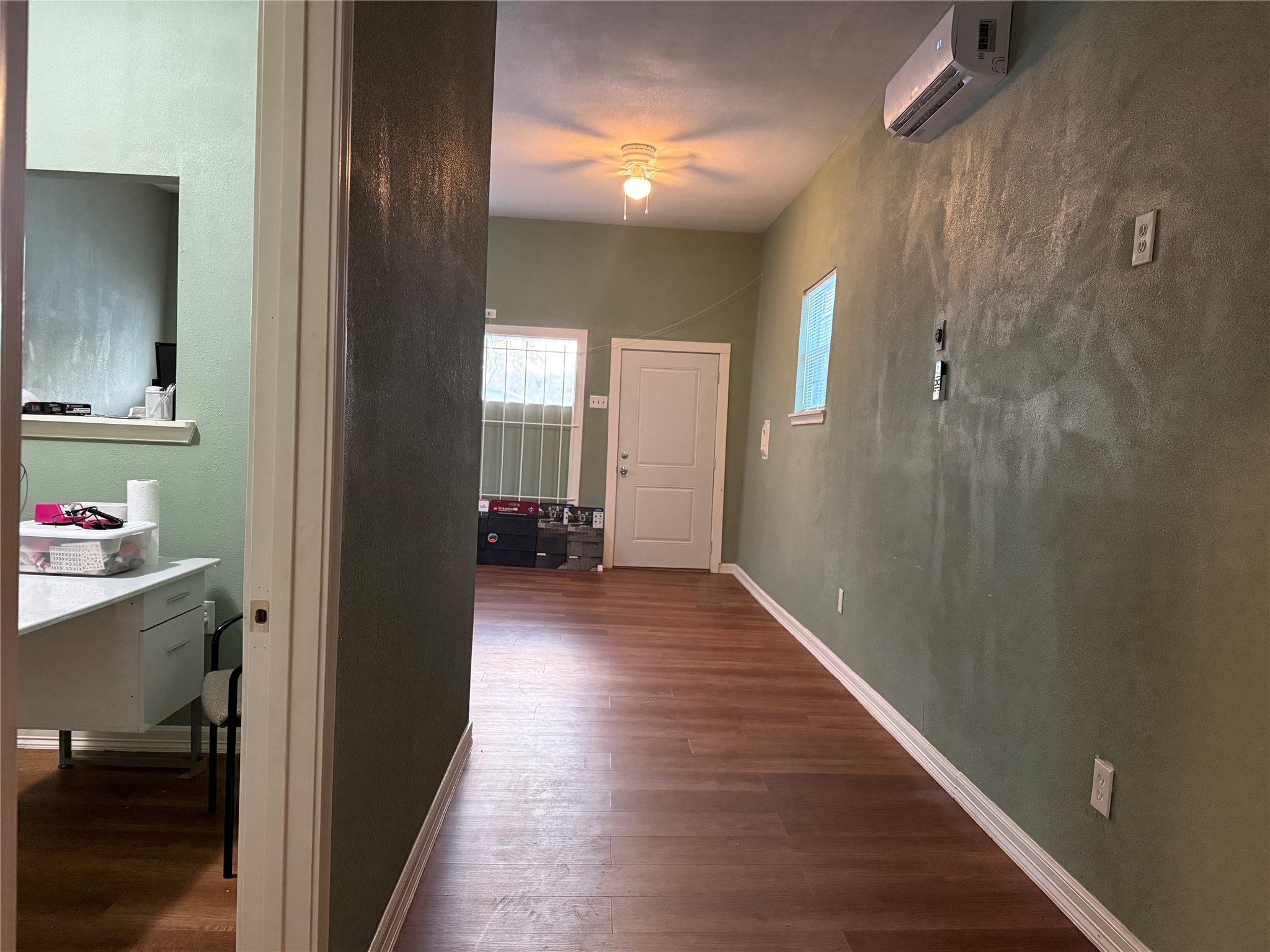 6325 Cullen Boulevard Property Photo 5