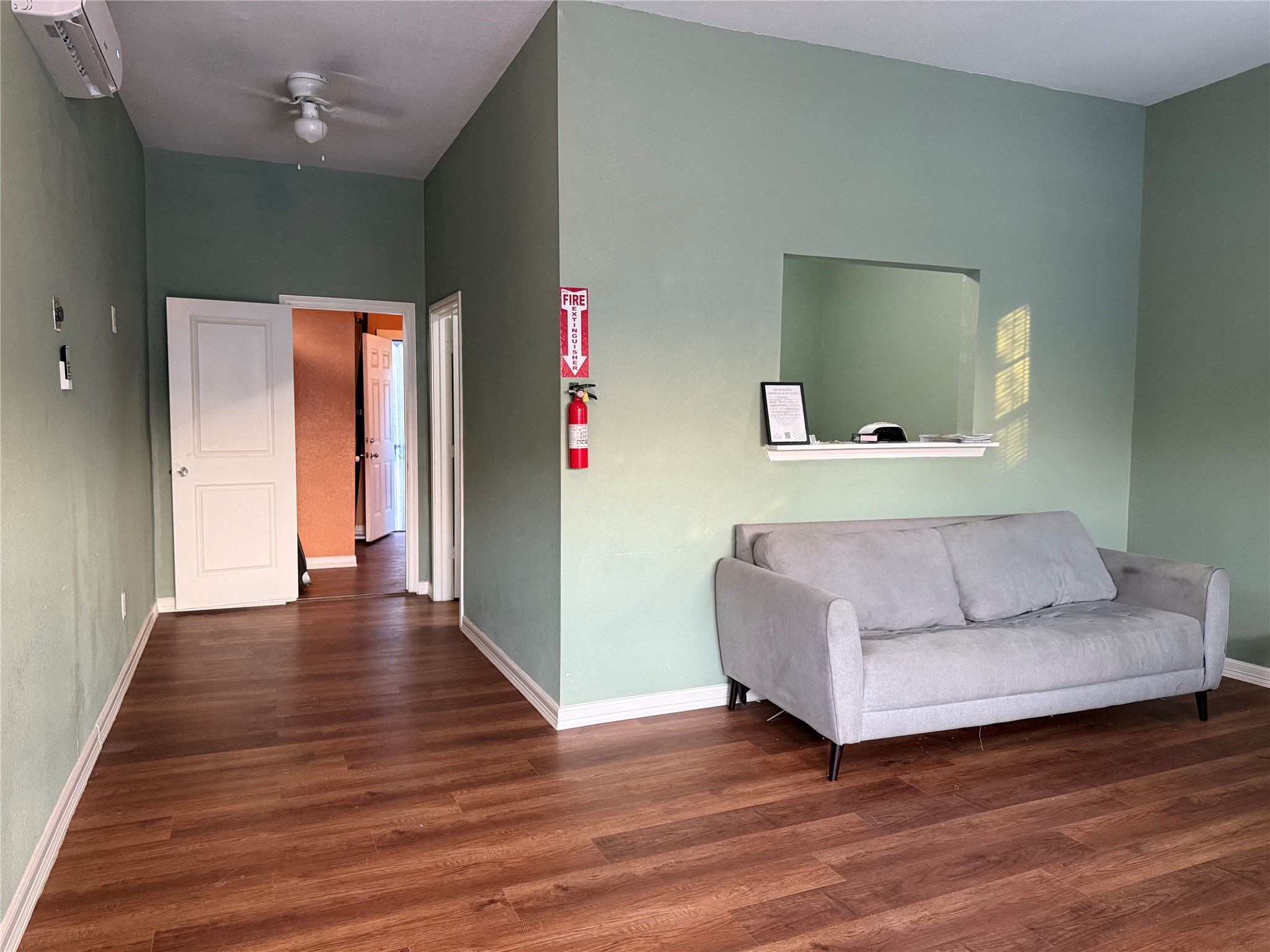 6325 Cullen Boulevard Property Photo 7
