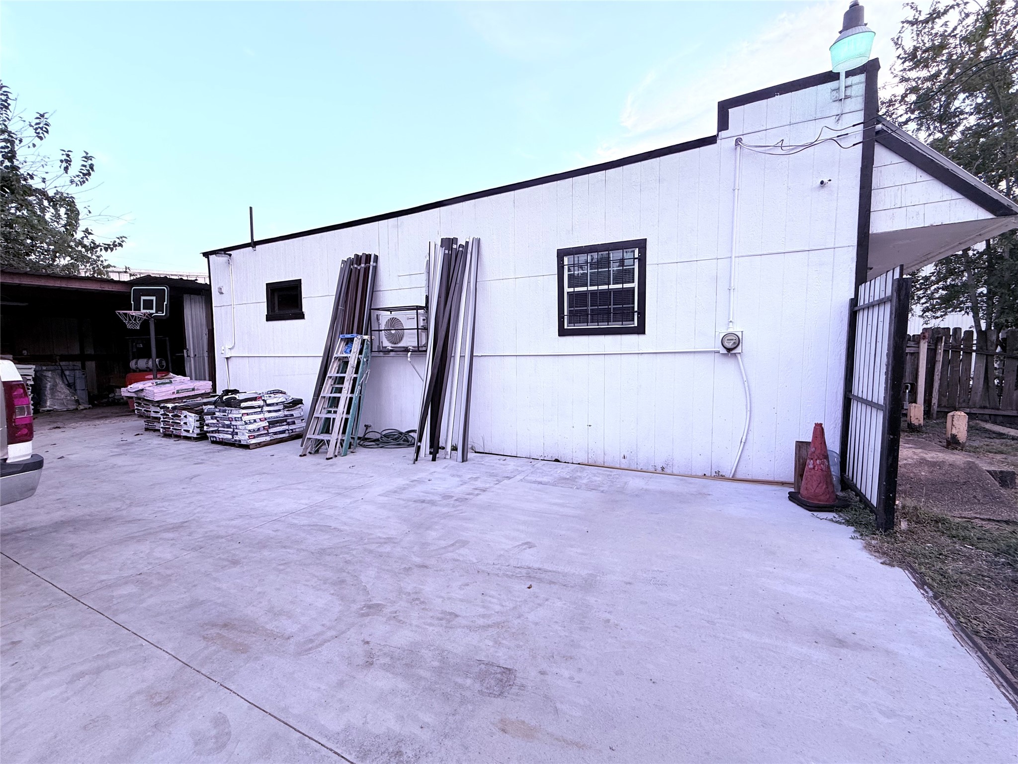 6325 Cullen Boulevard Property Photo 13