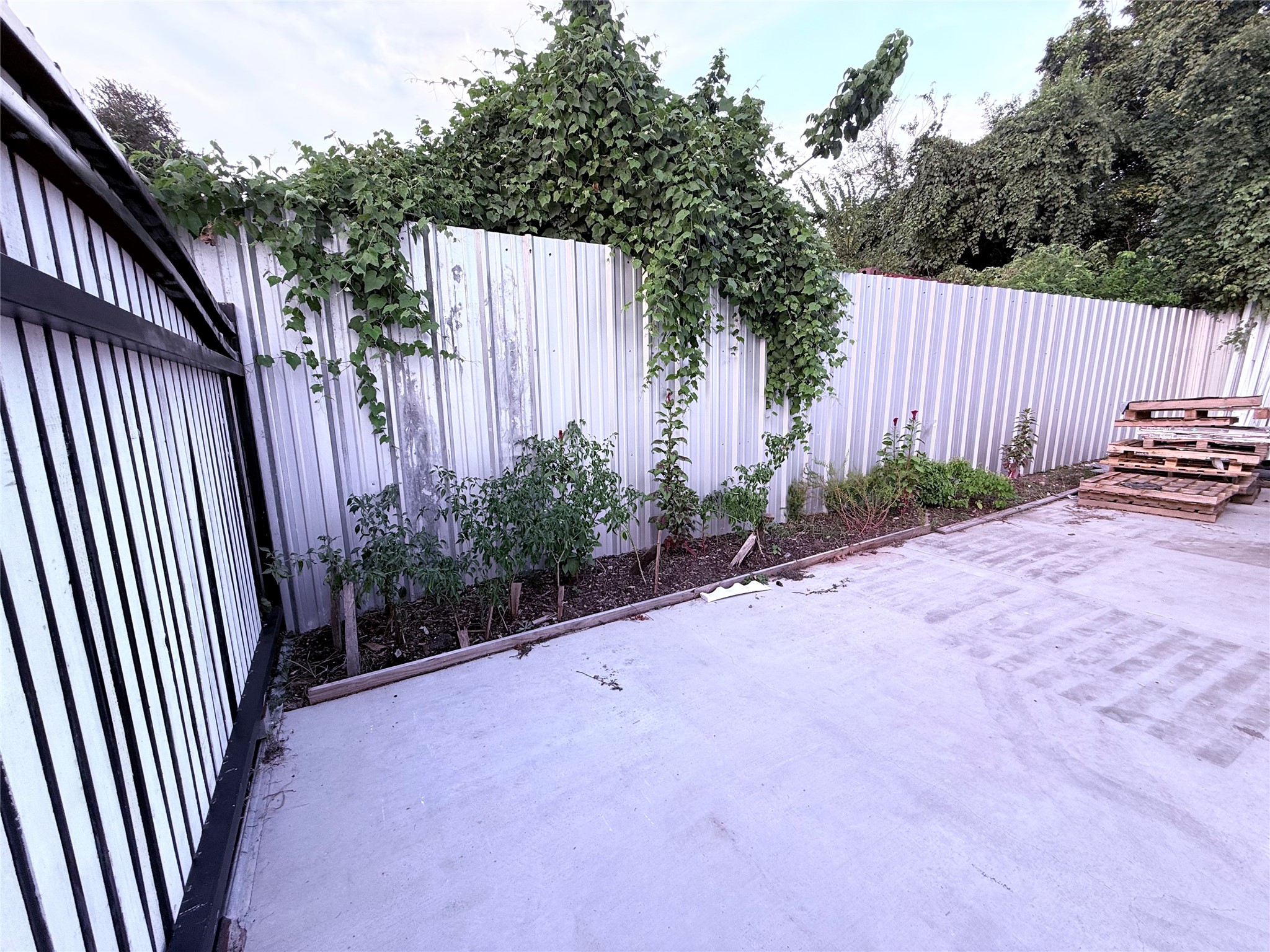 6325 Cullen Boulevard Property Photo 14