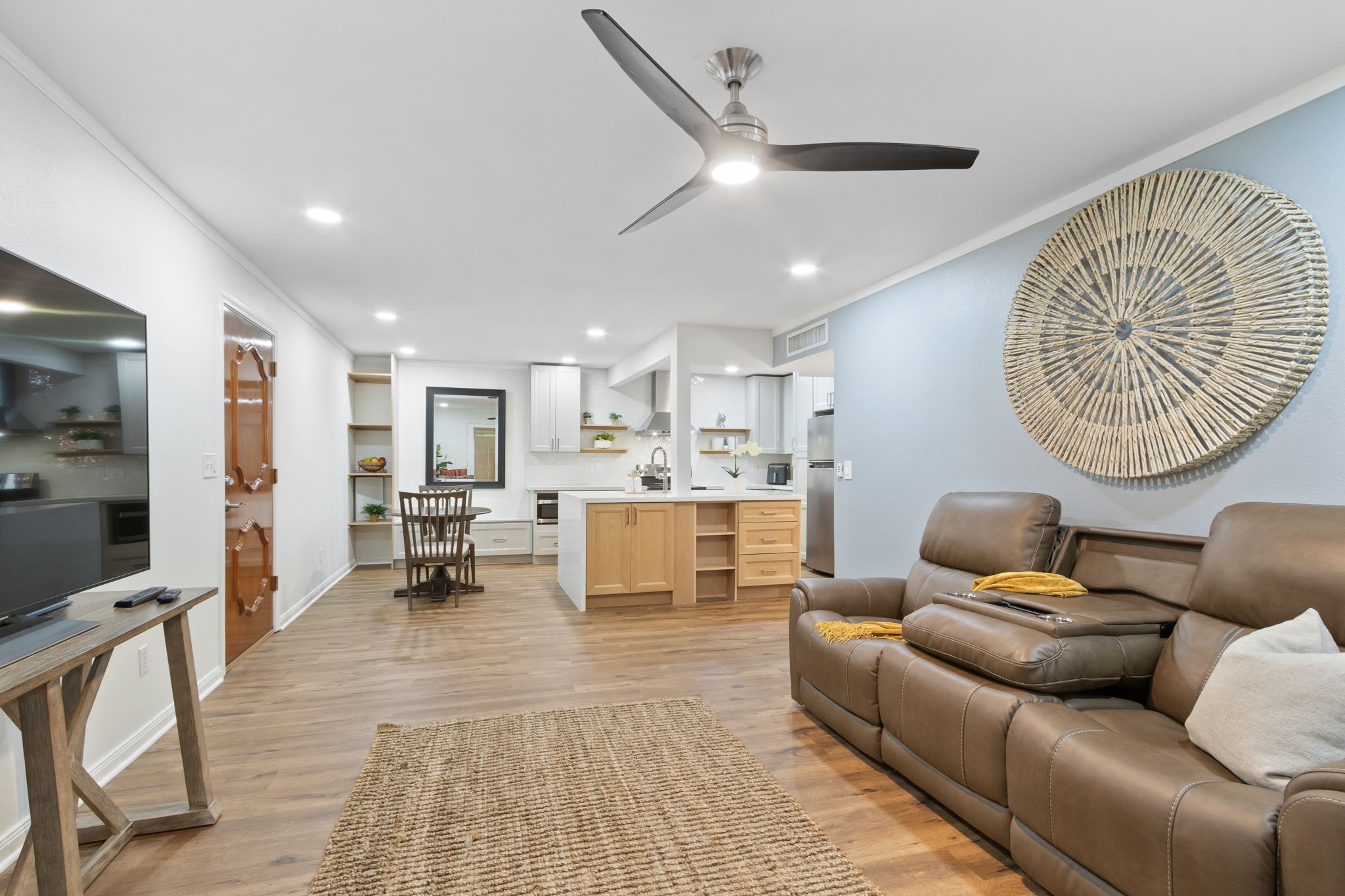 6663 Bayou Glen Road Property Photo 1