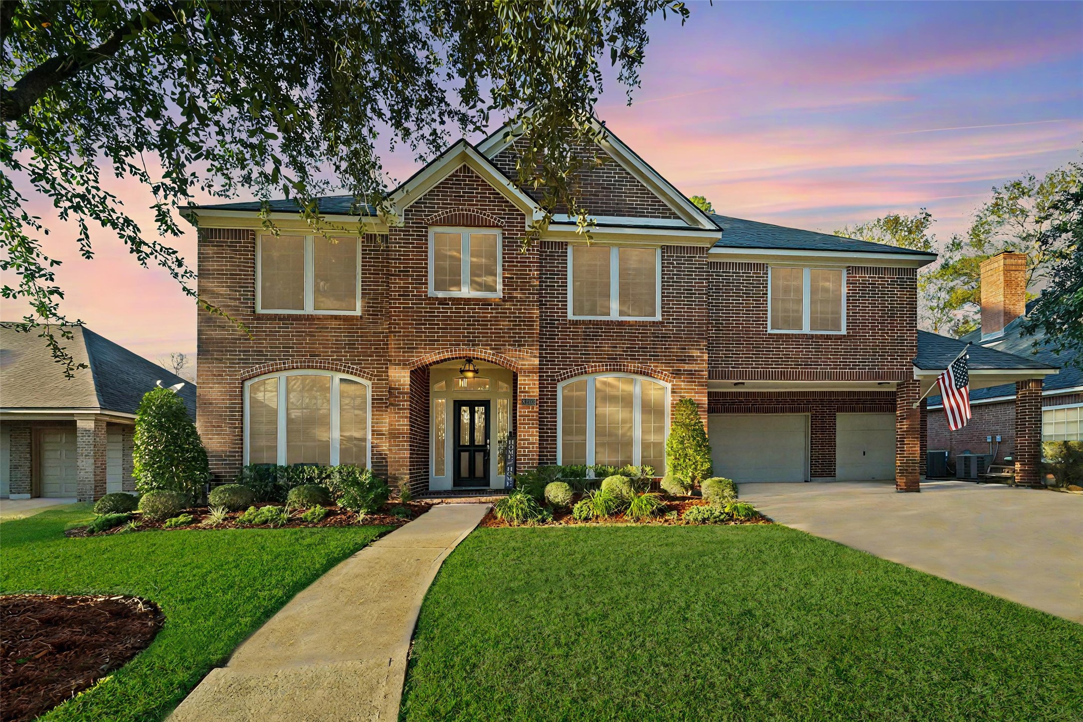 8203 Whirlaway Elm Drive Property Photo