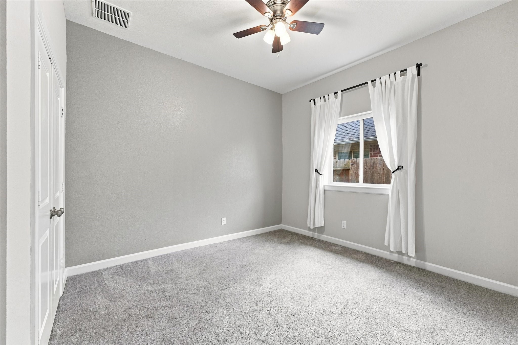 9510 Jayci Hills Lane Property Photo 16