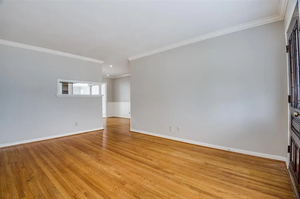 2322 Ansbury Drive Property Photo 4