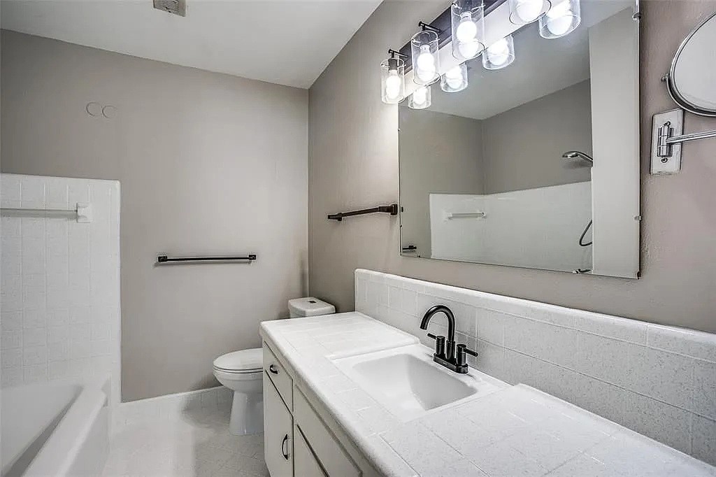 2322 Ansbury Drive Property Photo 19
