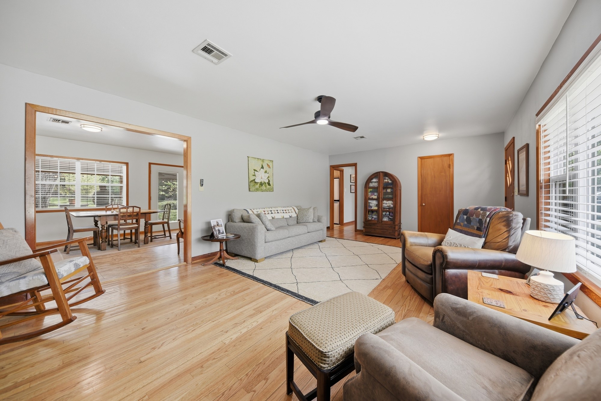 1607 S Chappell Hill Street Property Photo 2