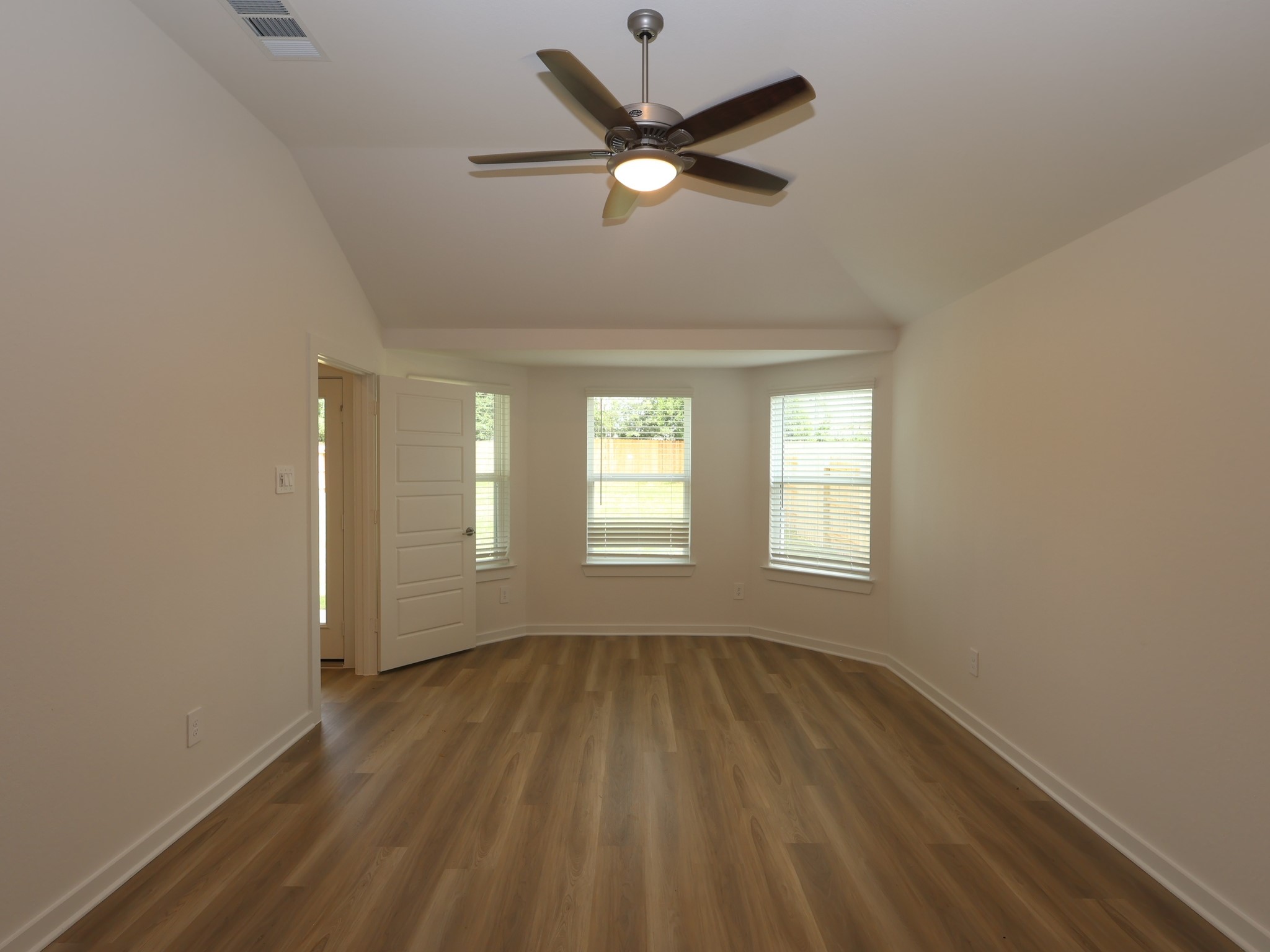 132 Wasatch Peaks Way Property Photo 4