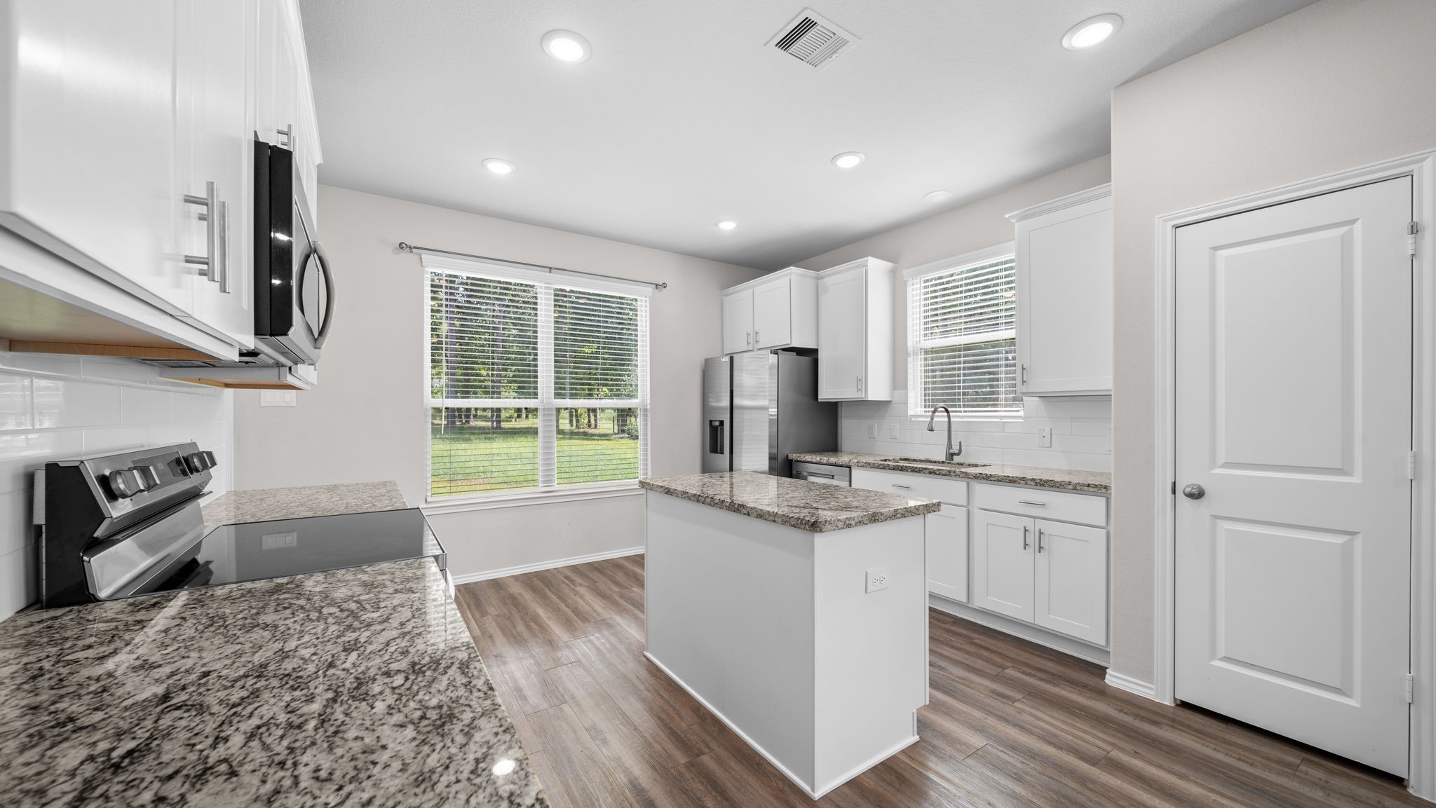 18140 Mail Route Road Property Photo 9