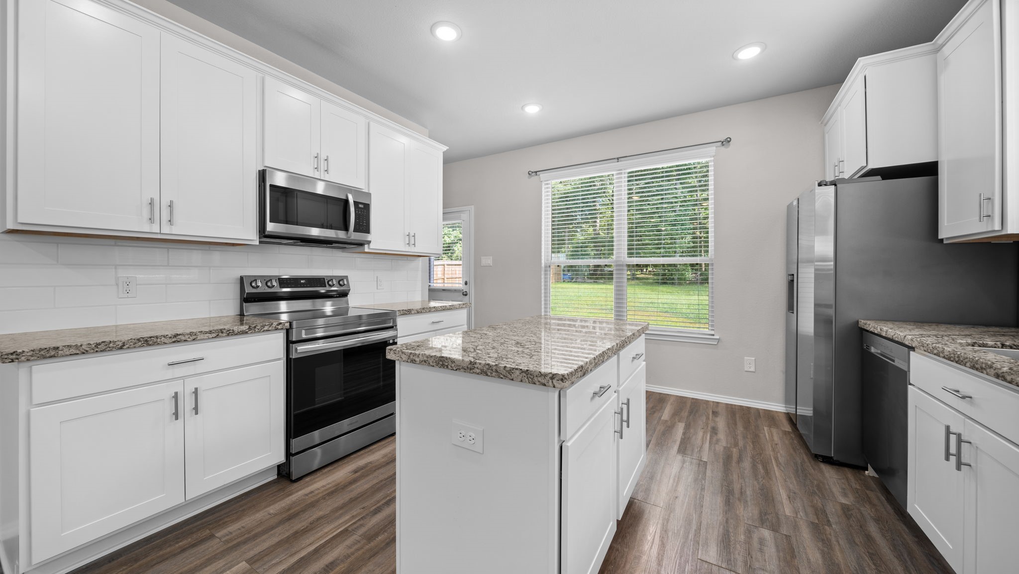 18140 Mail Route Road Property Photo 11