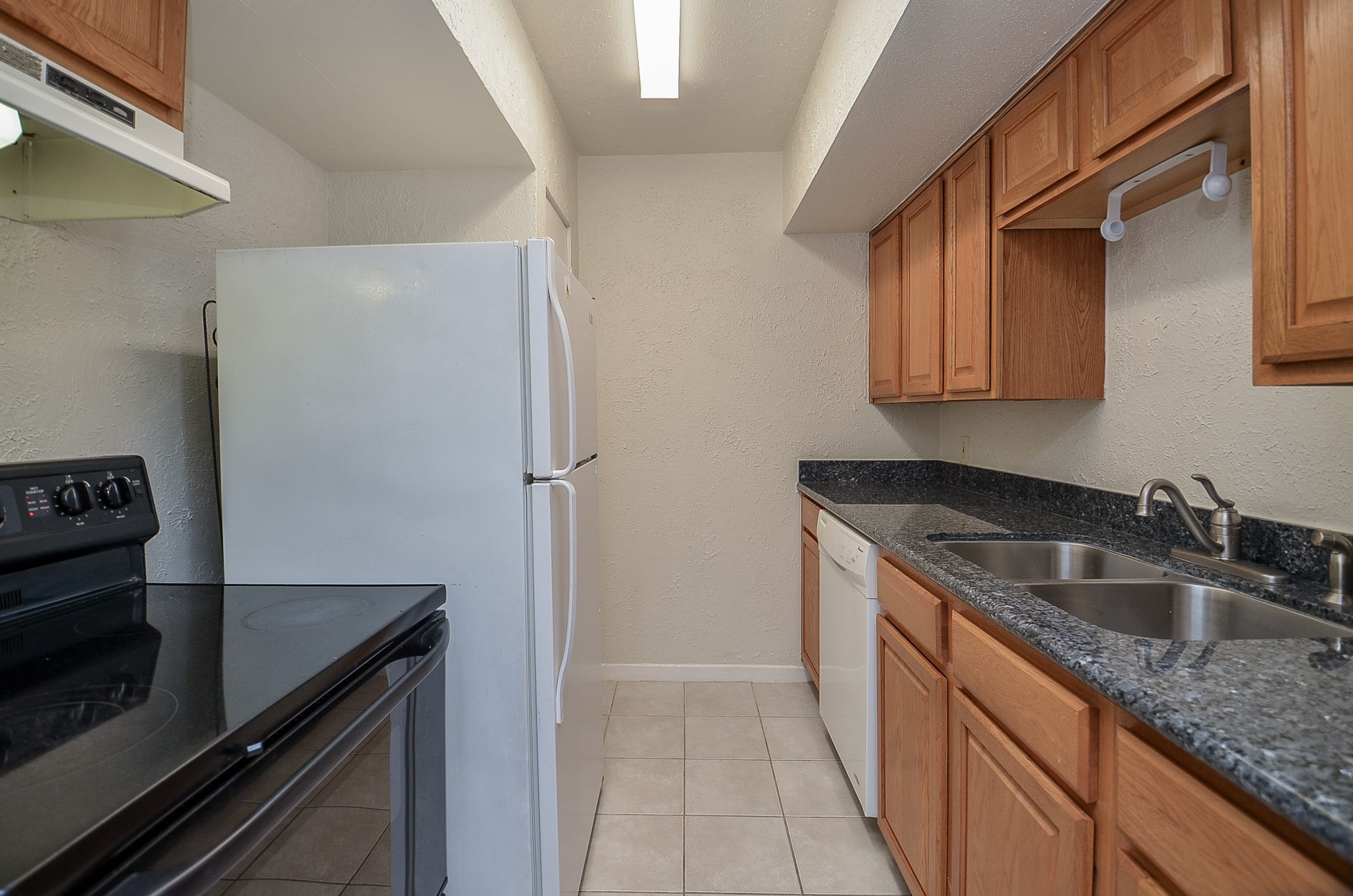 2121 Fountain View Drive D50 Property Photo 4