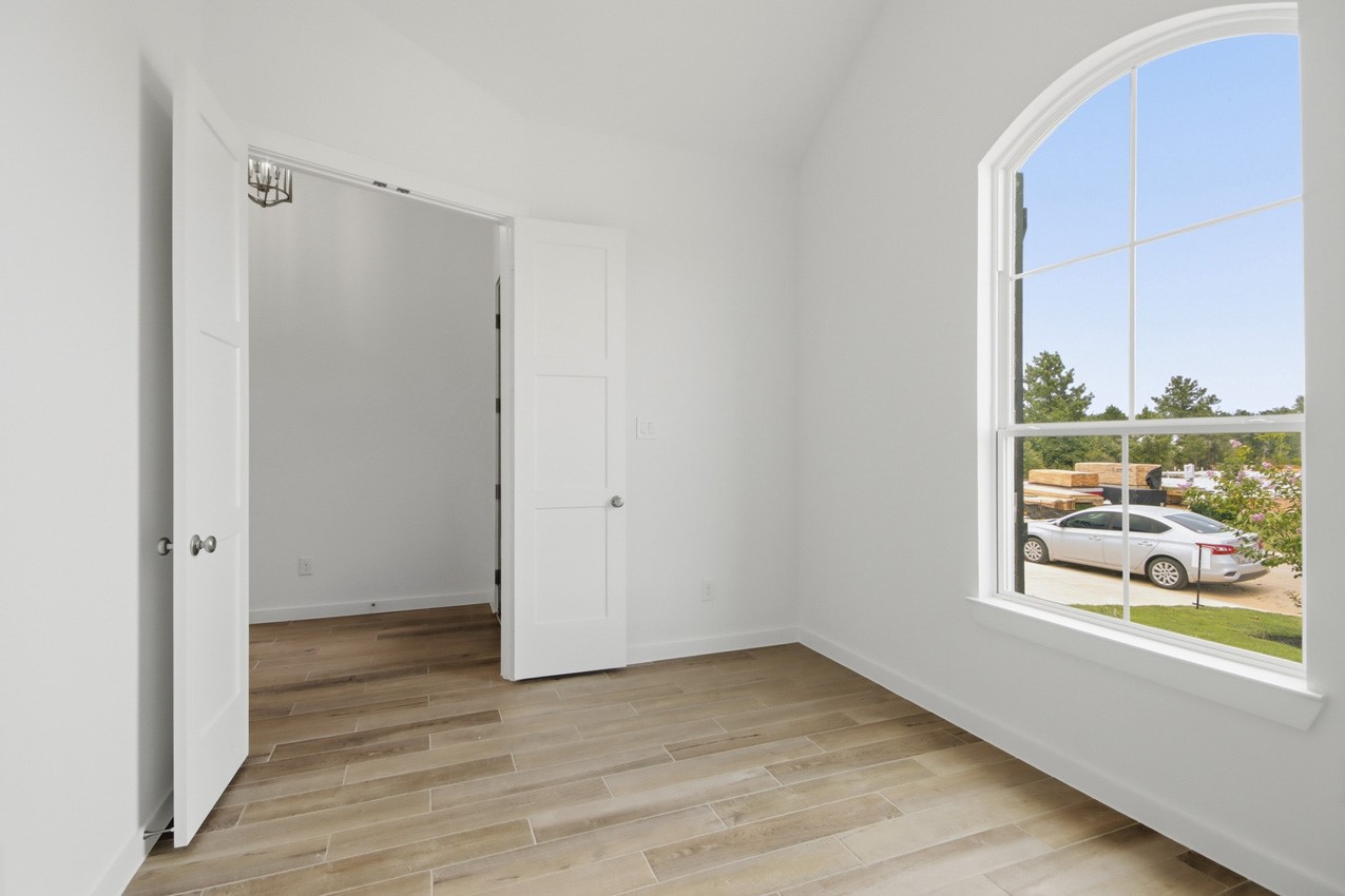 27120 Wrangler Way Drive Property Photo 4