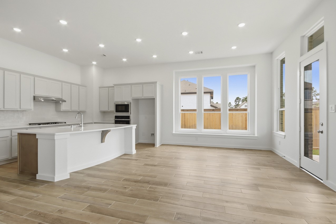 27120 Wrangler Way Drive Property Photo 8