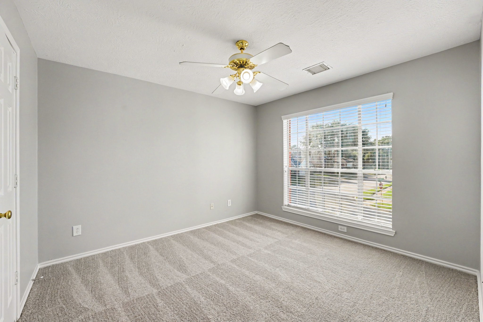 5402 Timbers Quail Drive Property Photo 7