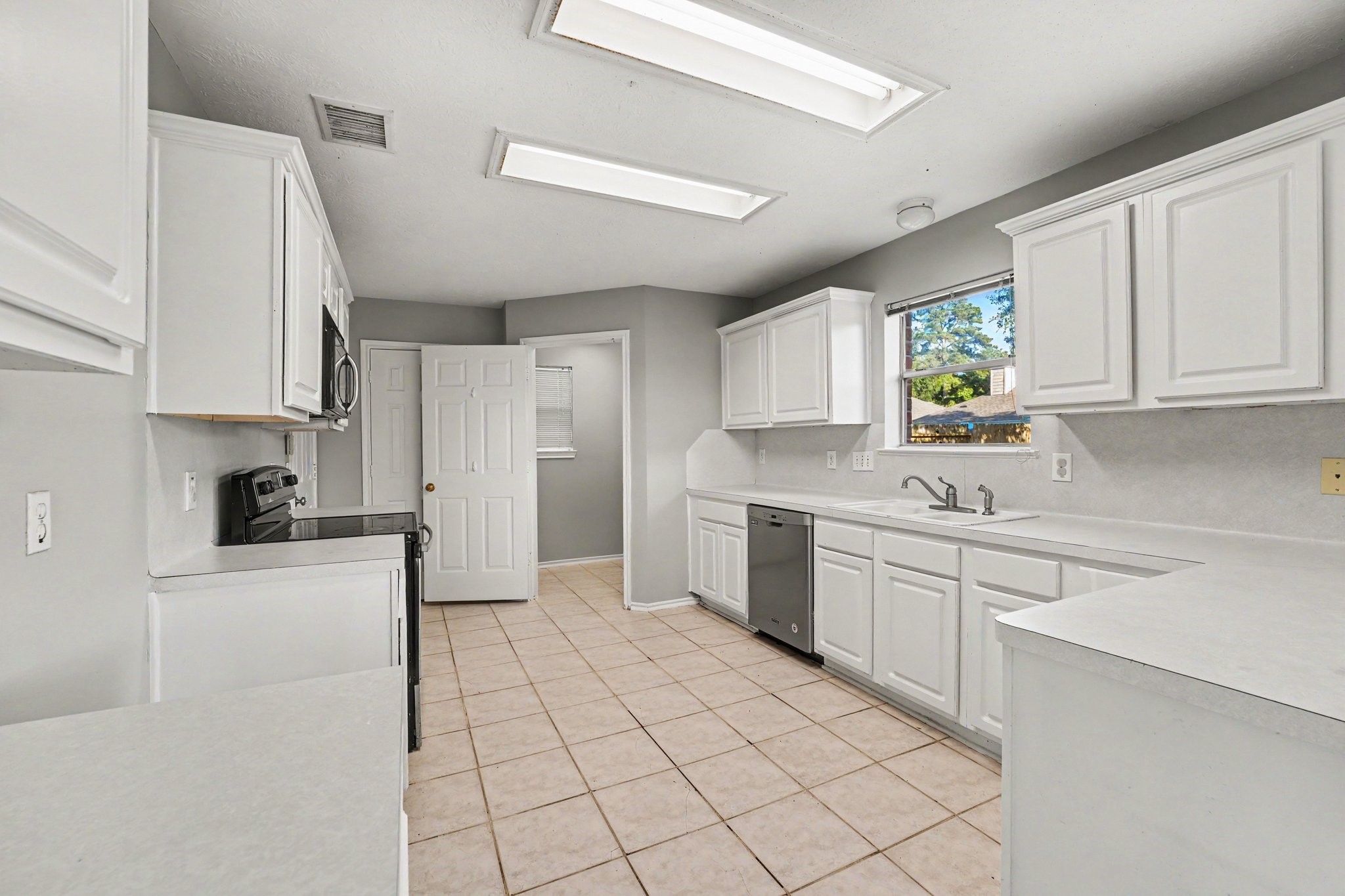 5402 Timbers Quail Drive Property Photo 10