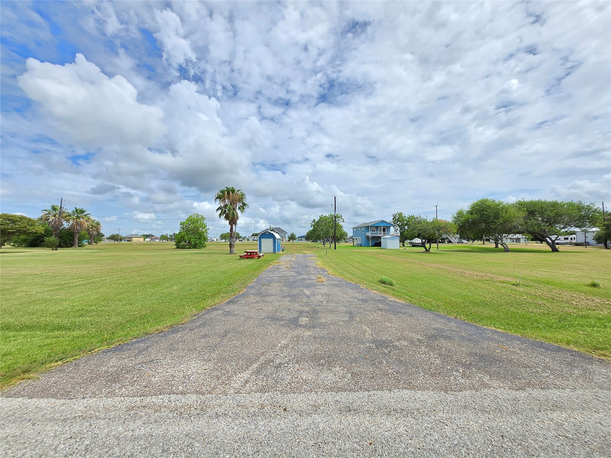 937 Bayview Drive Property Photo 2