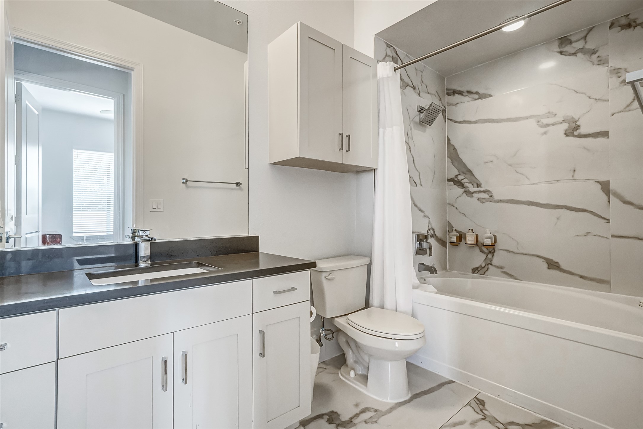1508 Blodgett Street 309 Property Photo 11