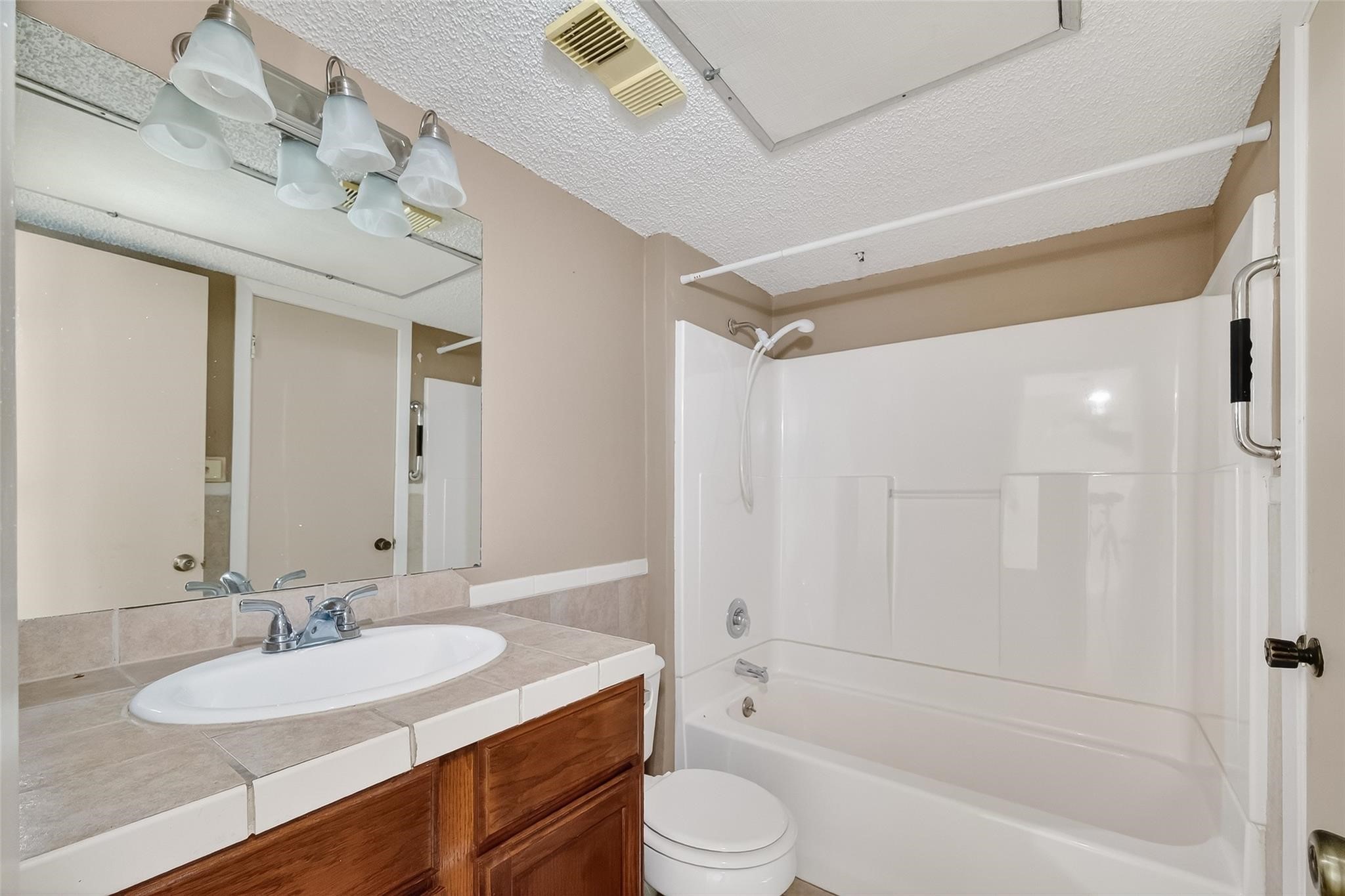 1505 Ward Road 214 Property Photo 24