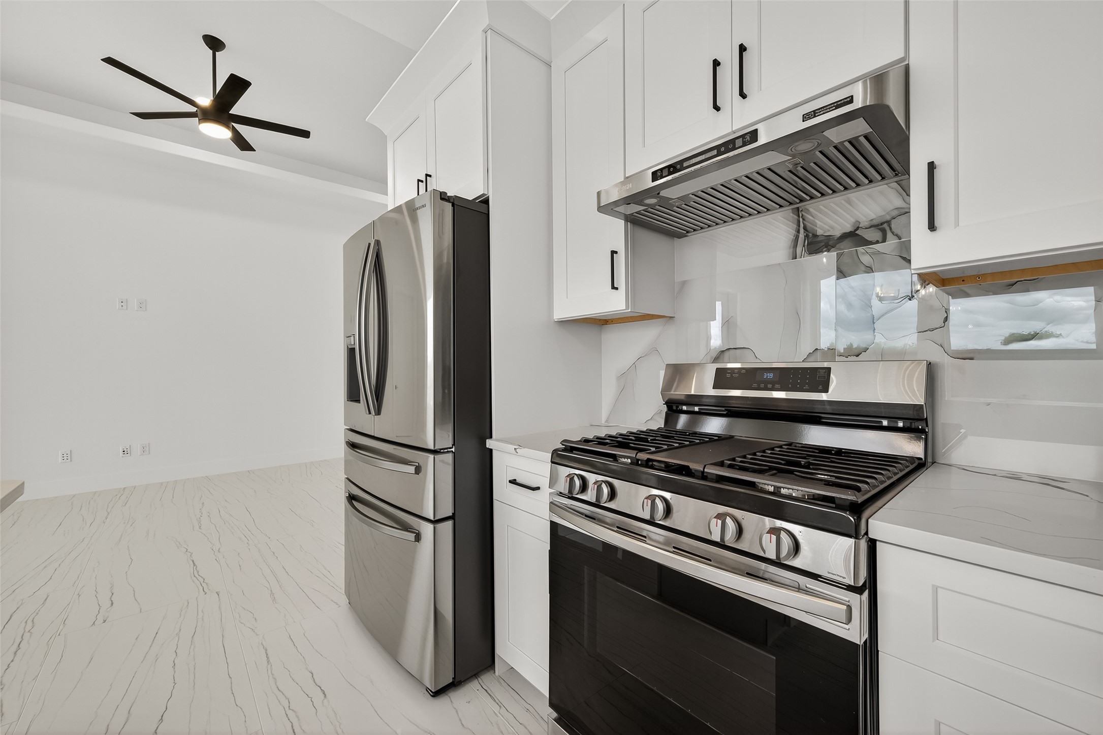 2226 Syrian Street Property Photo 18