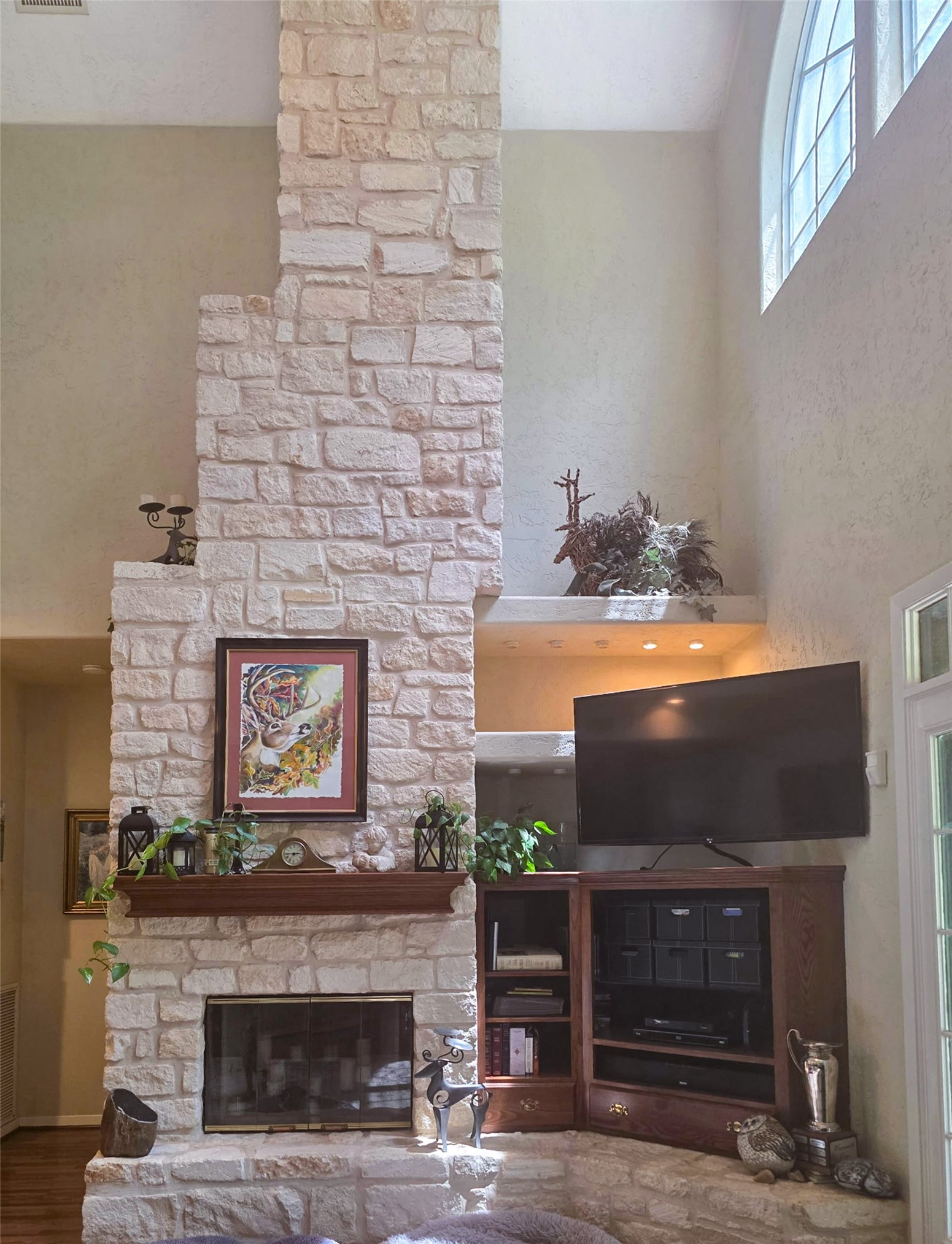 211 Brazos Hill Lane Property Photo 8