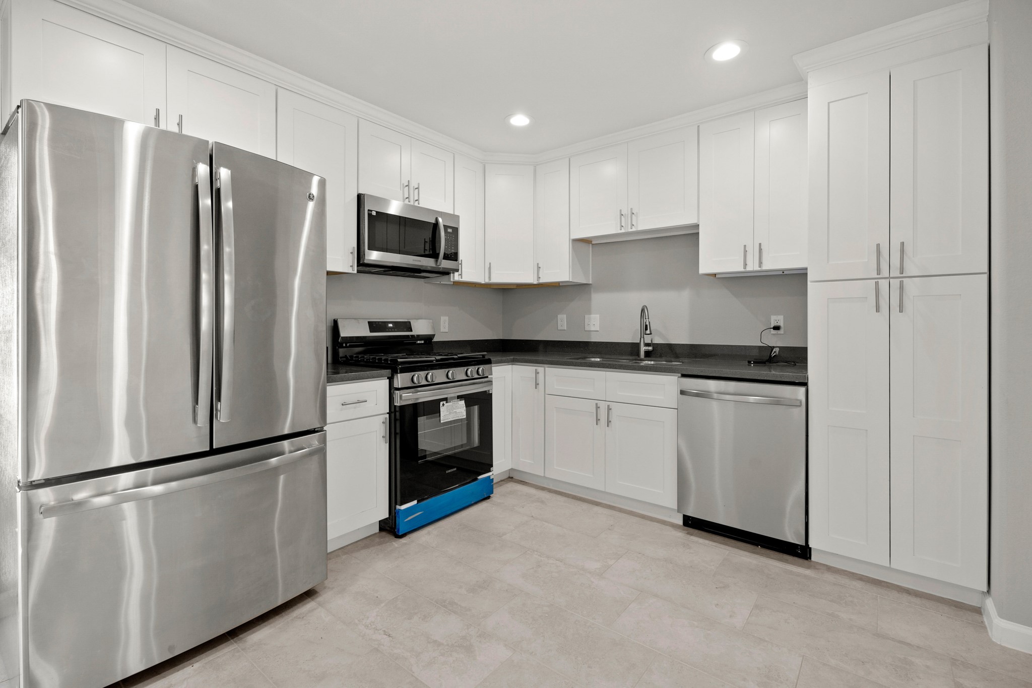 5123 Ridgeway Drive Property Photo 8