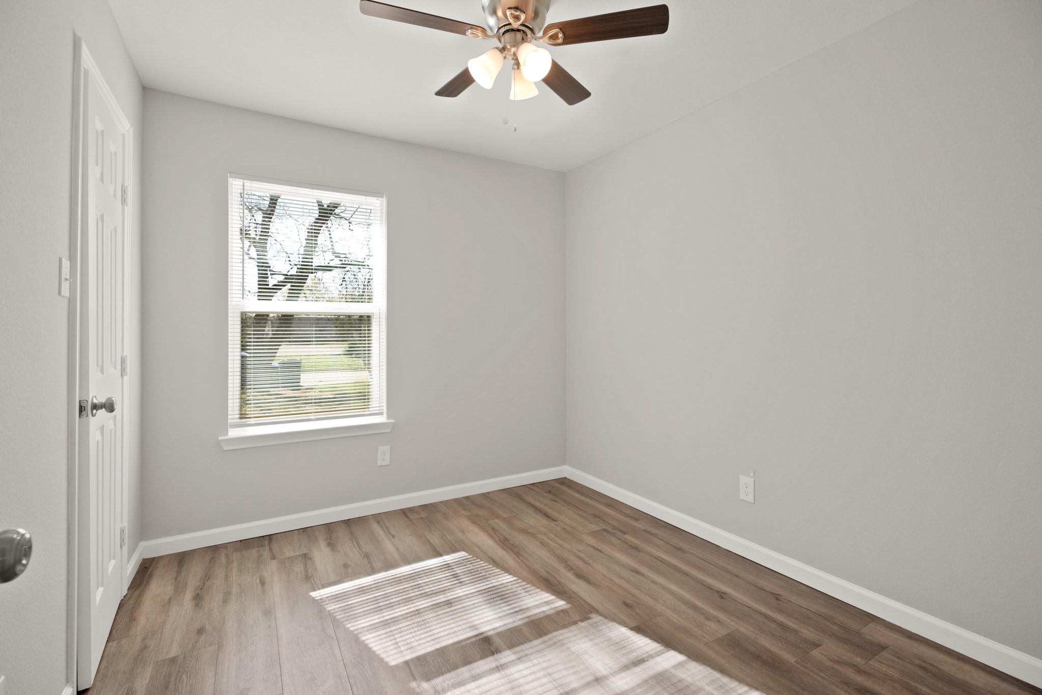 5123 Ridgeway Drive Property Photo 13
