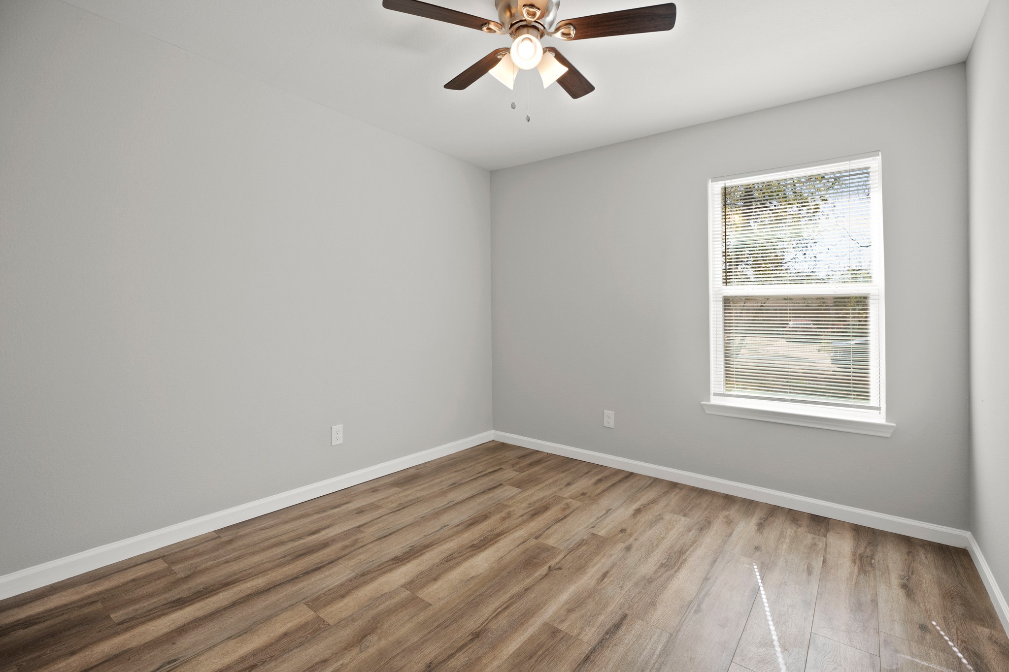 5123 Ridgeway Drive Property Photo 15