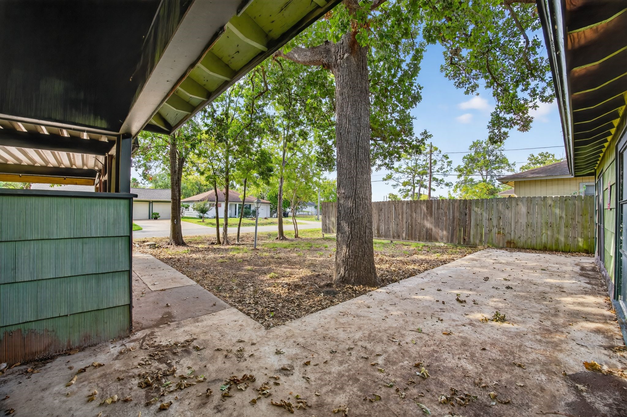 9022 Beverlyhill Street Property Photo 4