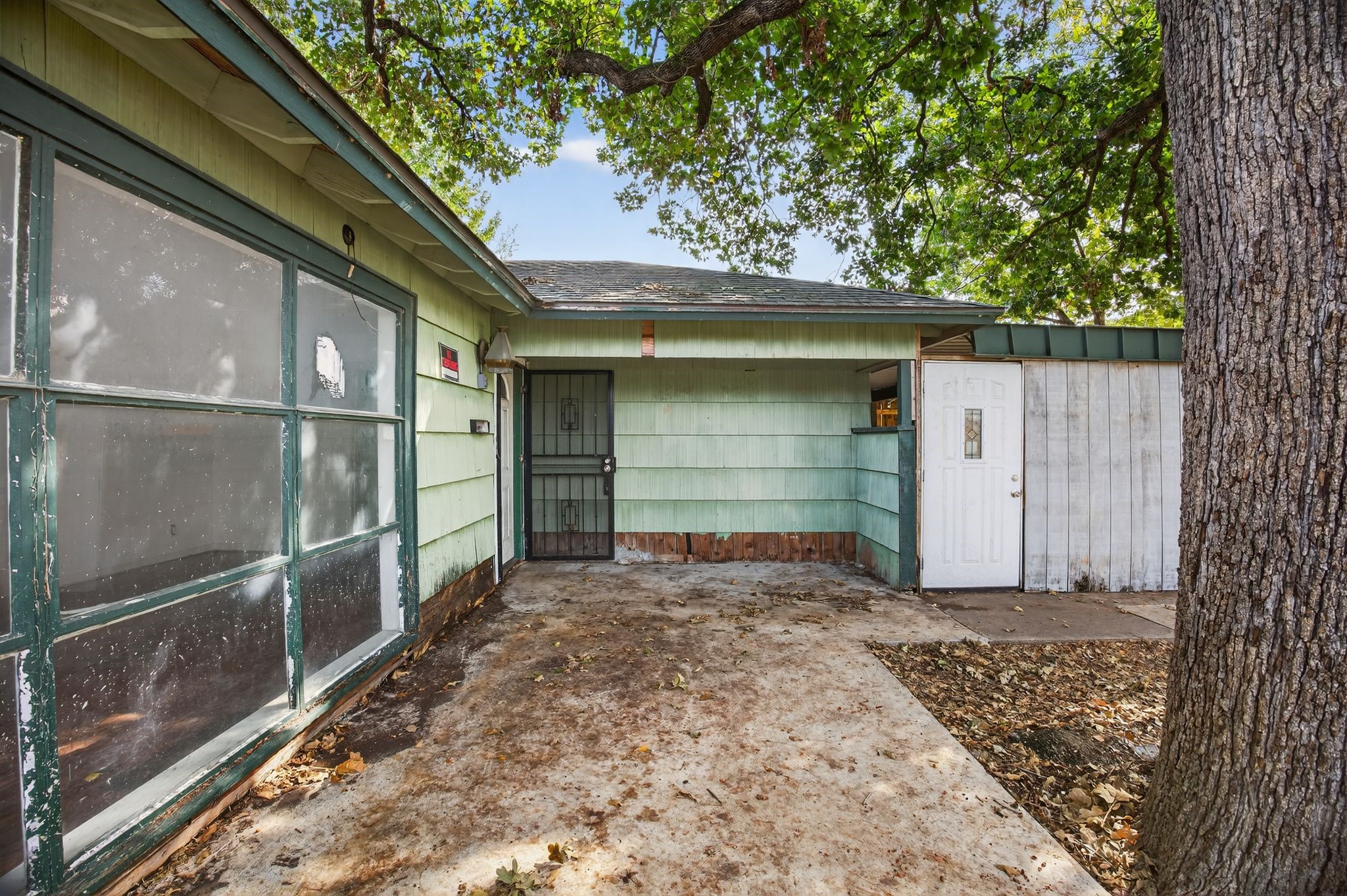 9022 Beverlyhill Street Property Photo 5