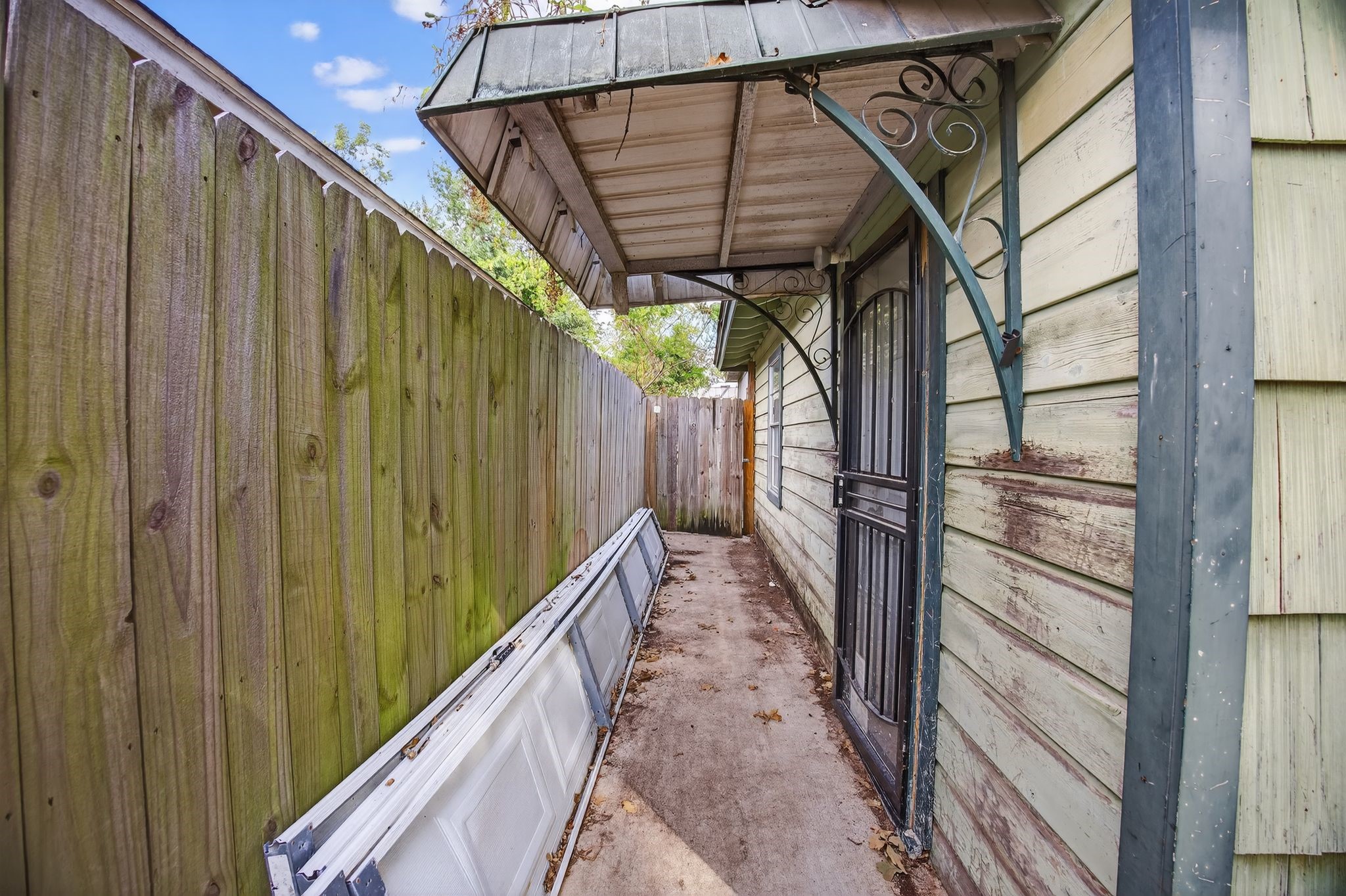 9022 Beverlyhill Street Property Photo 8