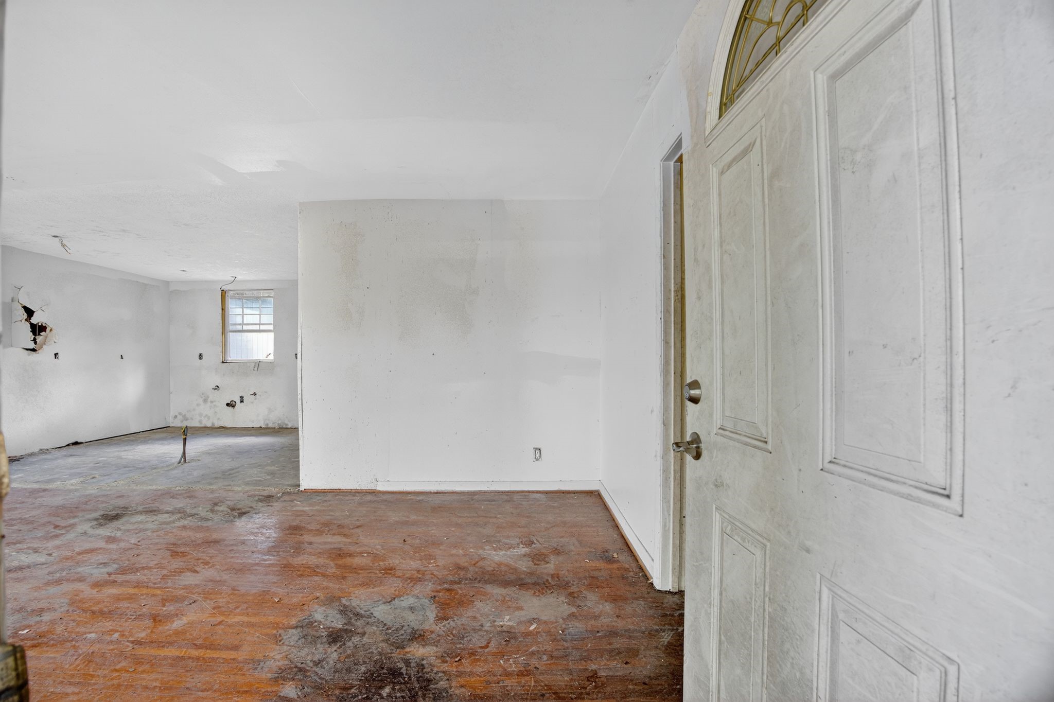 9022 Beverlyhill Street Property Photo 10