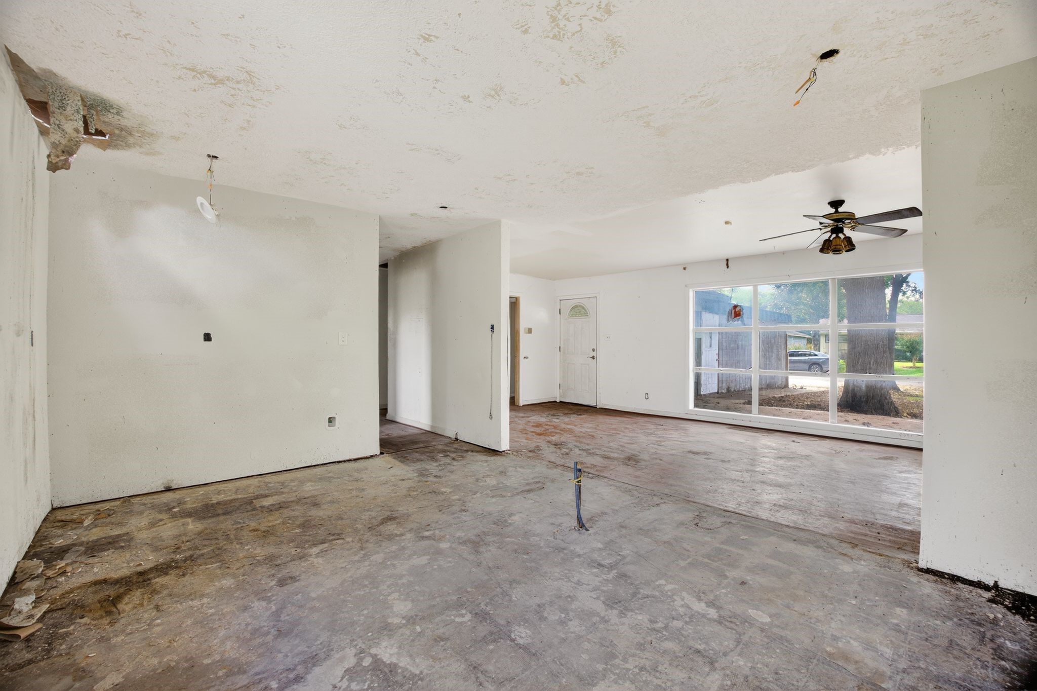 9022 Beverlyhill Street Property Photo 13