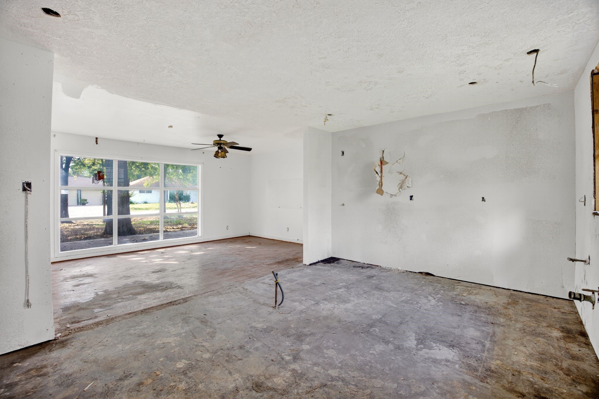 9022 Beverlyhill Street Property Photo 15
