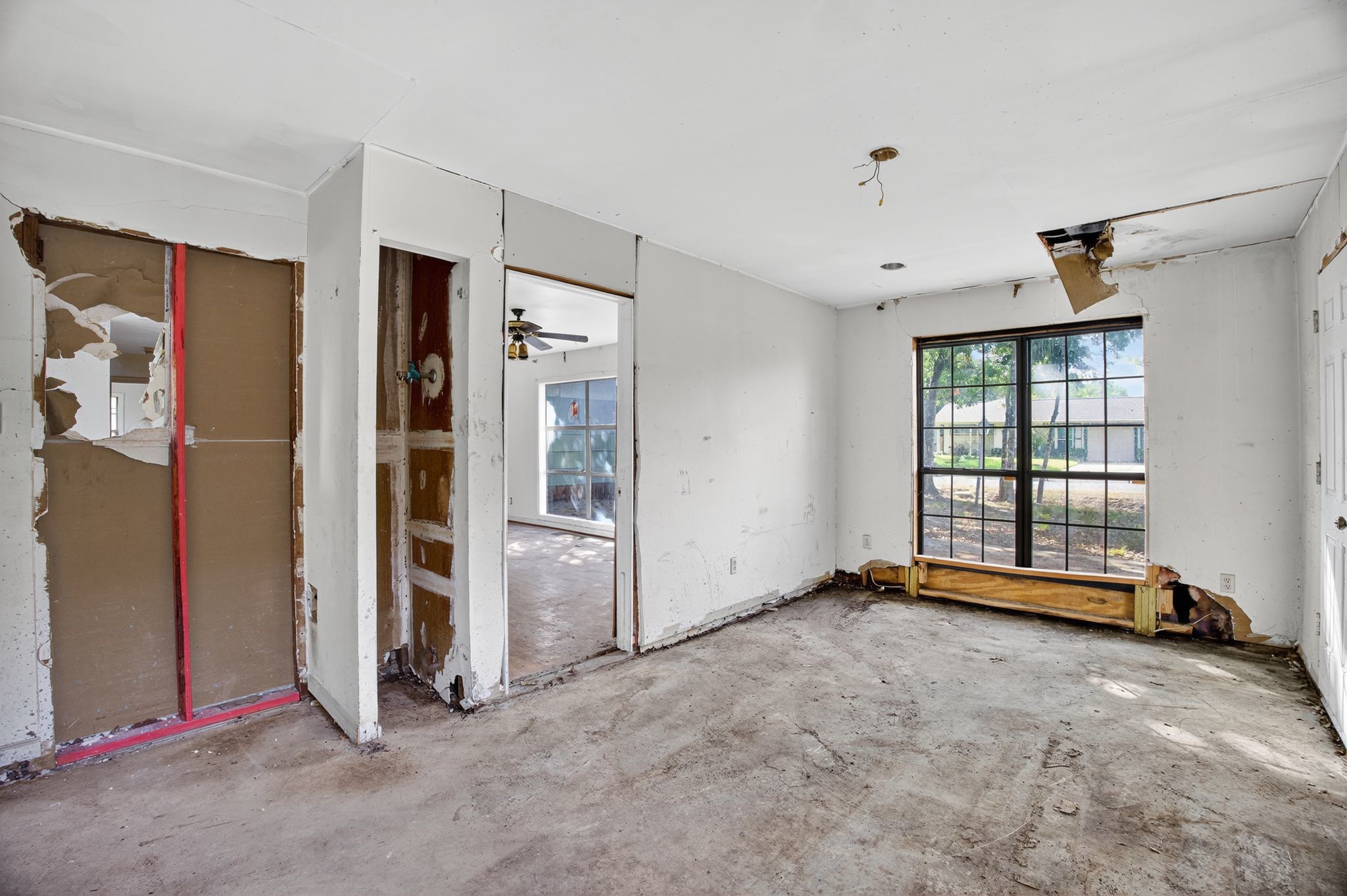 9022 Beverlyhill Street Property Photo 22