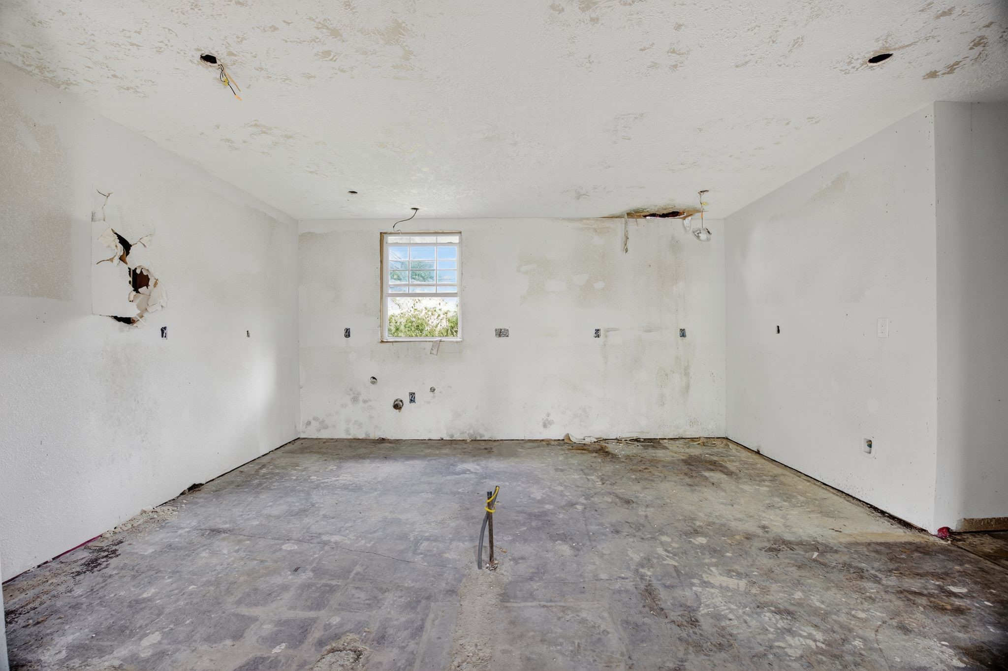 9022 Beverlyhill Street Property Photo 23