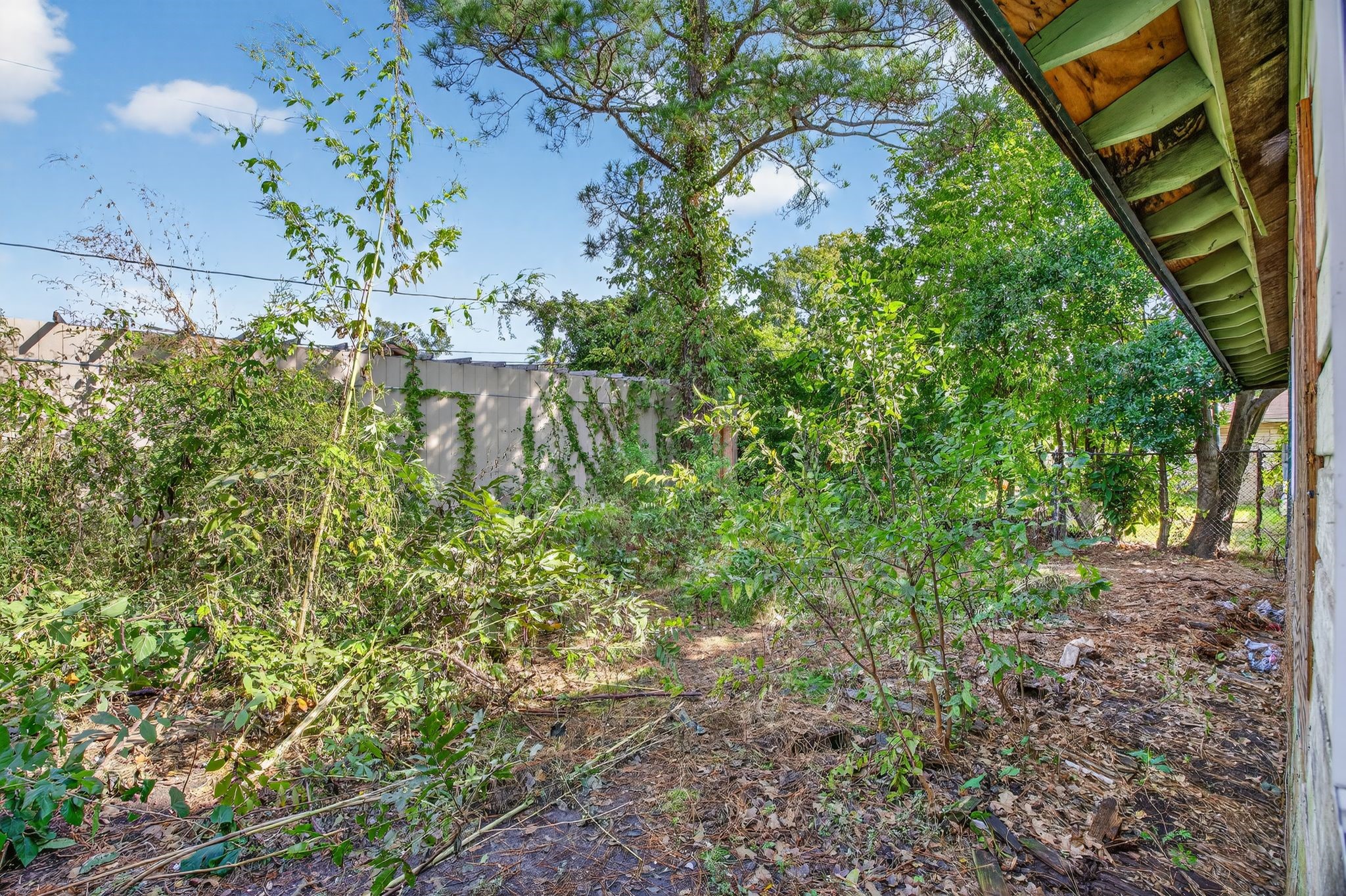 9022 Beverlyhill Street Property Photo 32