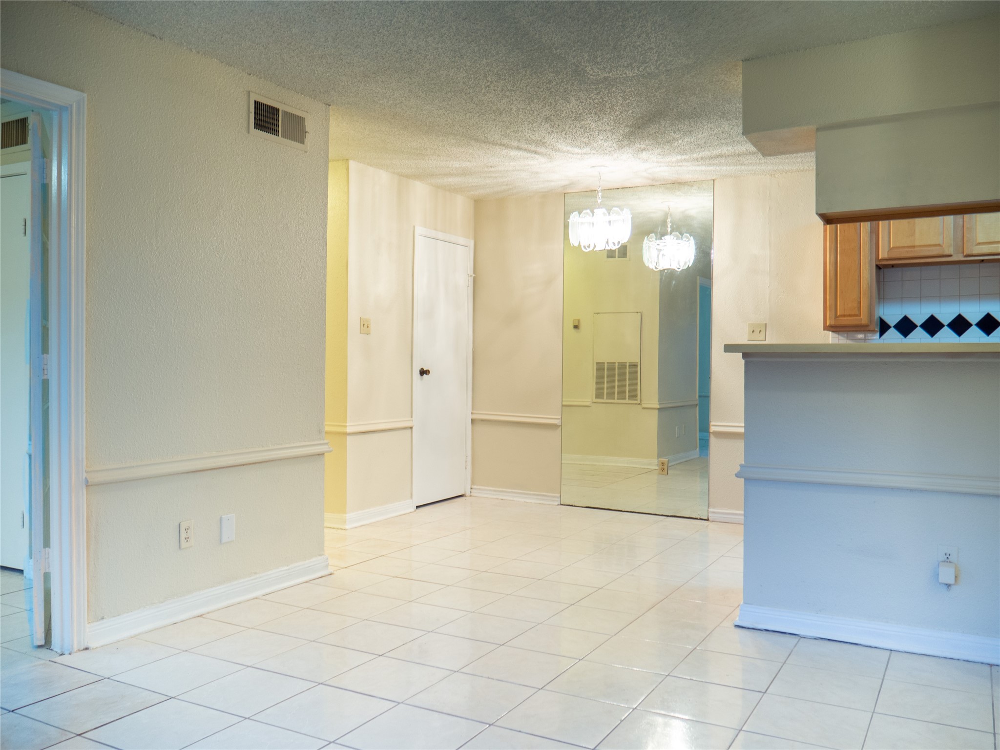 2750 Holly Hall Street 1009 Property Photo 5