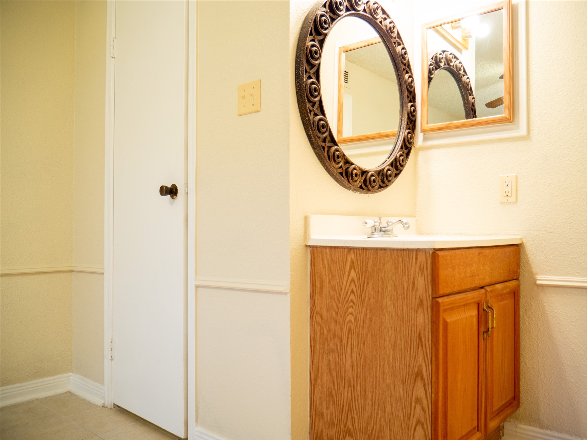 2750 Holly Hall Street 1009 Property Photo 11