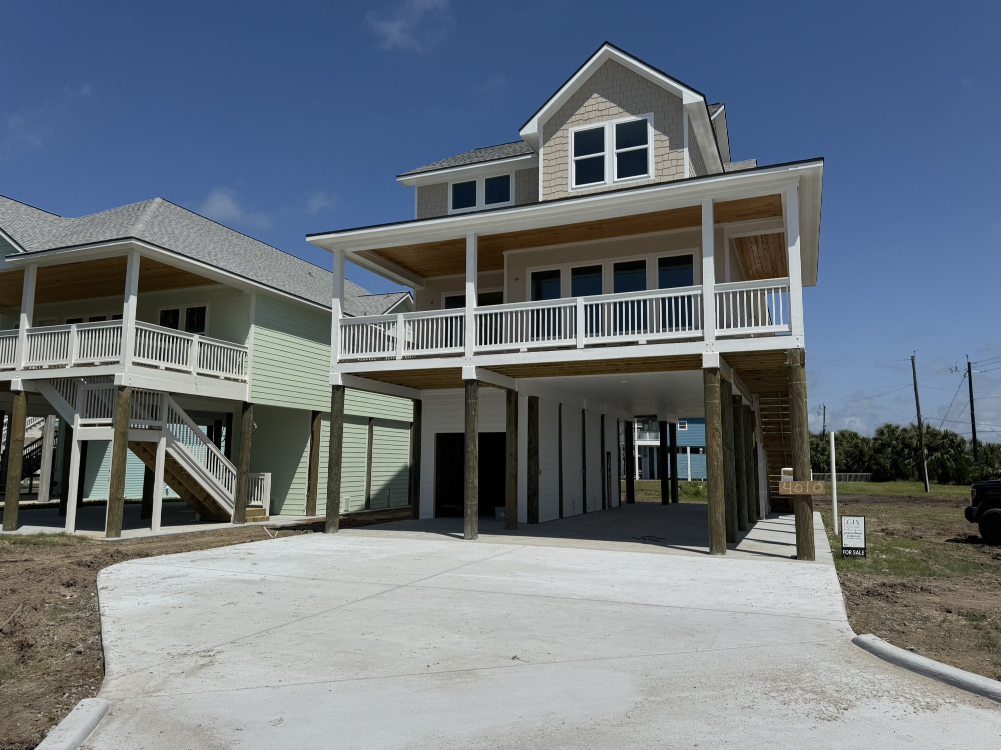 4010 Miramar Court Property Photo 1