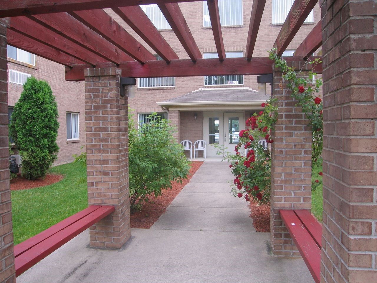 5910 Hessen Cassel Rd Property Photo 5