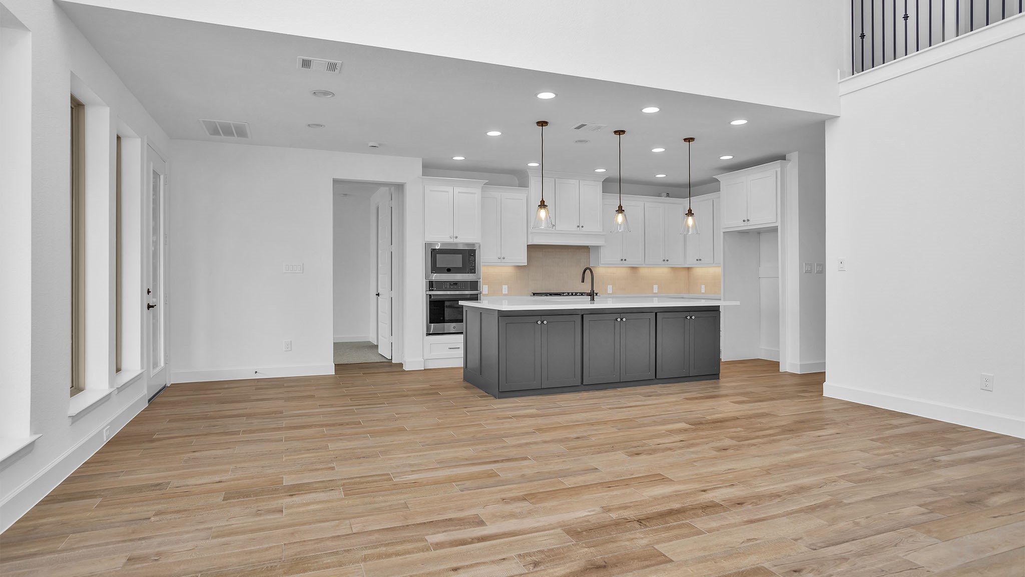 4911 Fountainhead Lane Property Photo 3