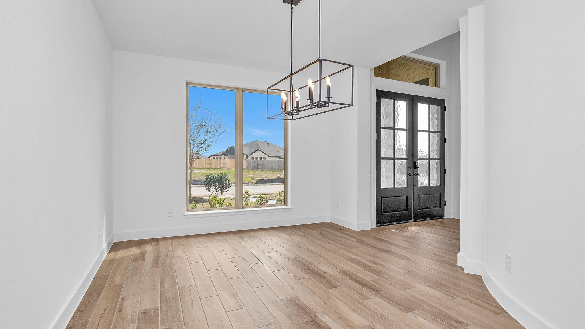 4911 Fountainhead Lane Property Photo 6