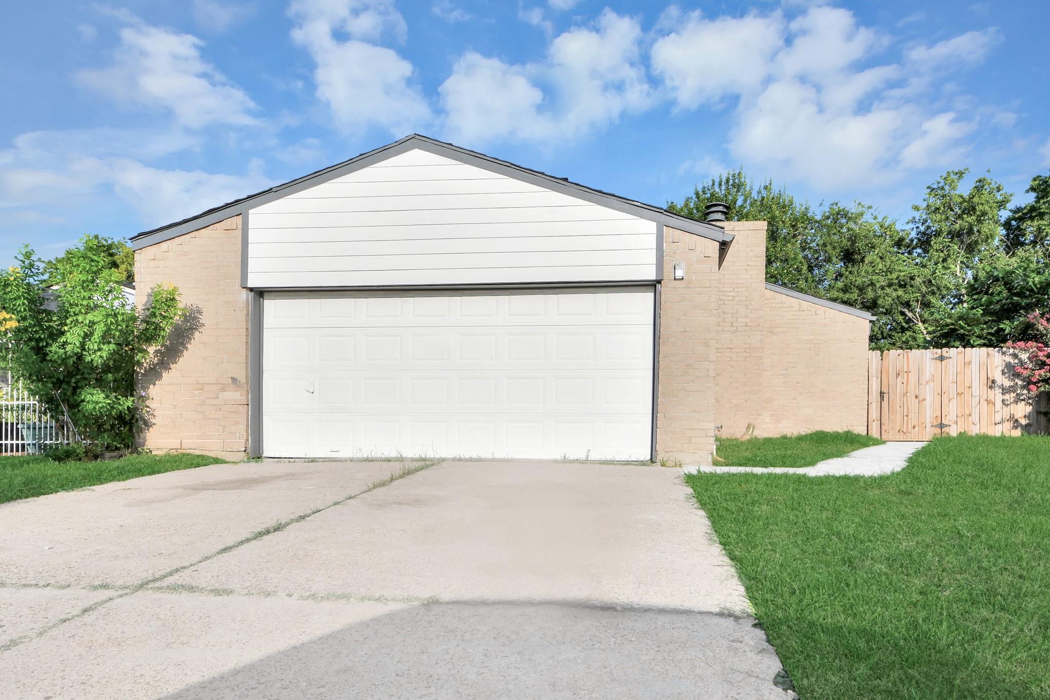 4222 Alief Village Drive, Houston Tx 77072 Property Photo 1