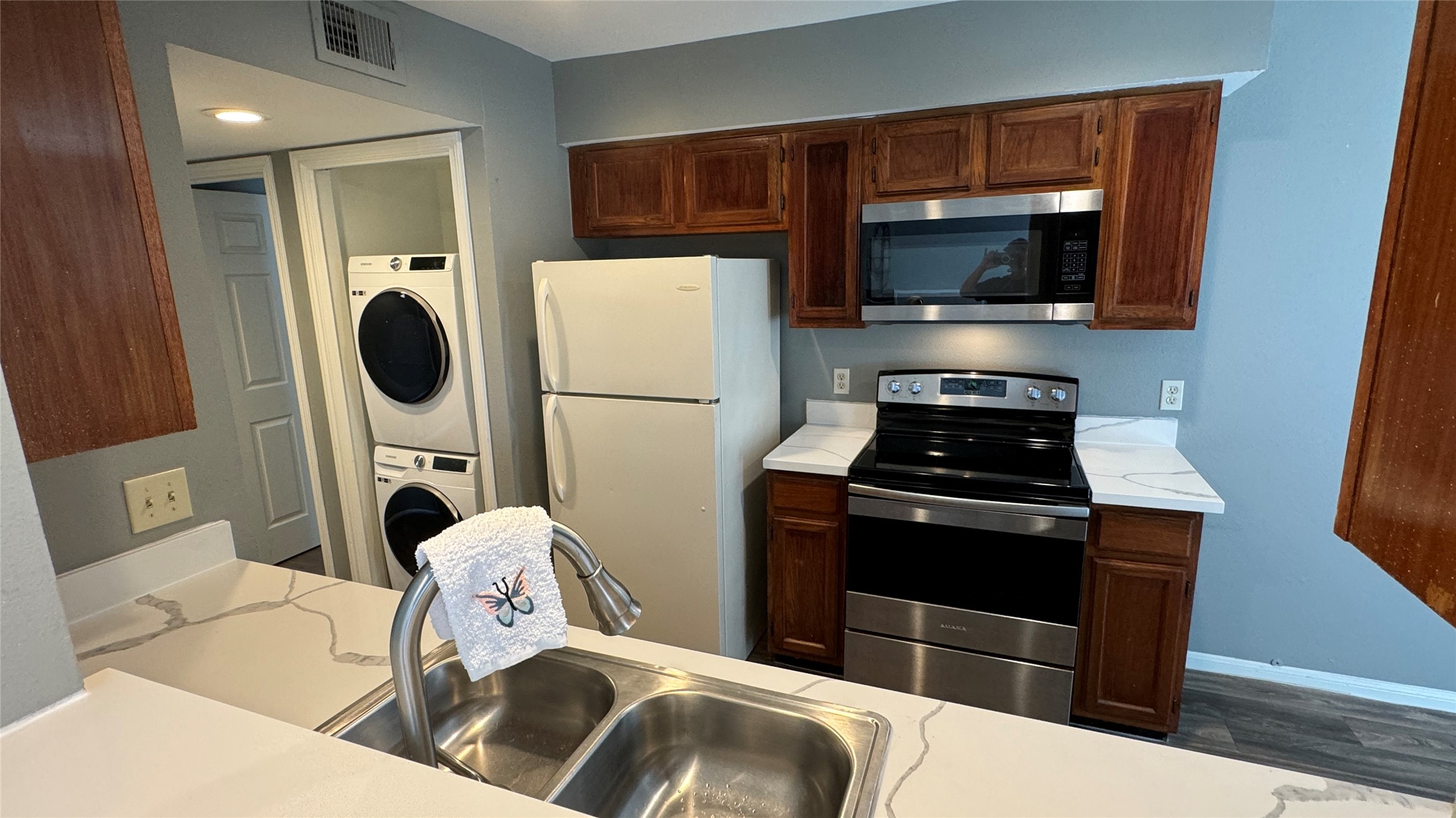 14600 Fonmeadow Drive 201 Property Photo 1