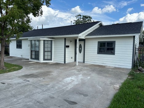 2318 Kingsdale Drive Property Photo 1